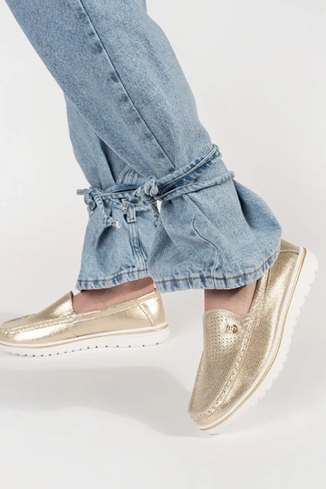 Kuldne mokasiin... 2