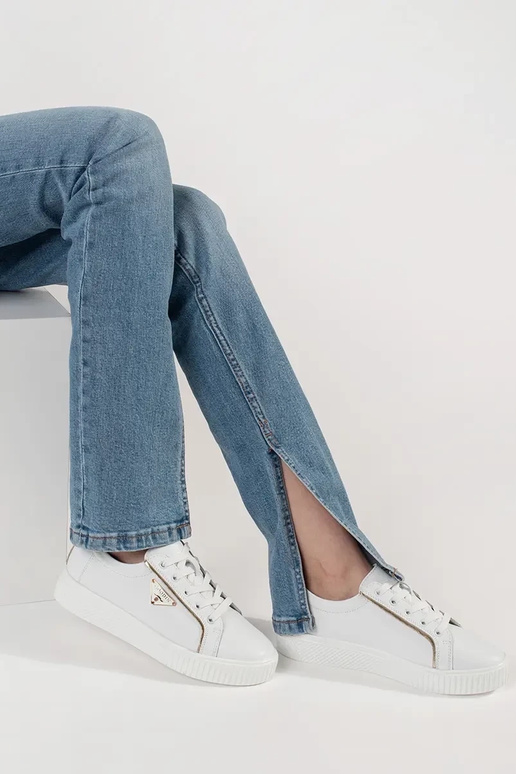 Valged nahast Sneakers mudeli kingad... Valged nahast Sneakers mudeli kingad...