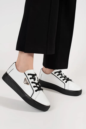 Valged ja mustad nahast... 2