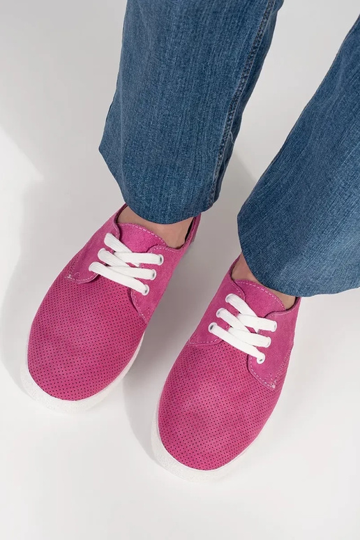 Roosa loodusnahast õhkuvad kingad Roosa loodusnahast õhkuvad kingad