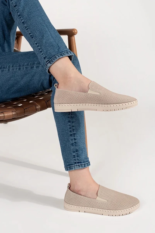 Beežid nahast mokasiinid kerge Beežid nahast mokasiinid kerge