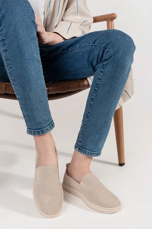 Beežid nahast mokasiinid kerge Beežid nahast mokasiinid kerge