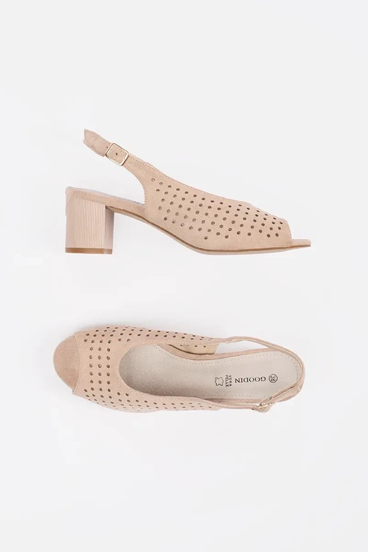 Liivakarva madalal kontsaga sandaalid