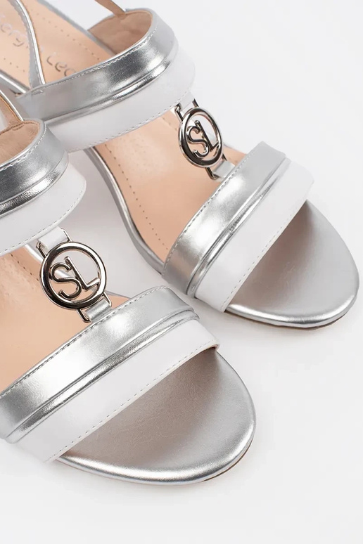 Naiste kõrge kontsaga sandaalid... Naiste kõrge kontsaga sandaalid...