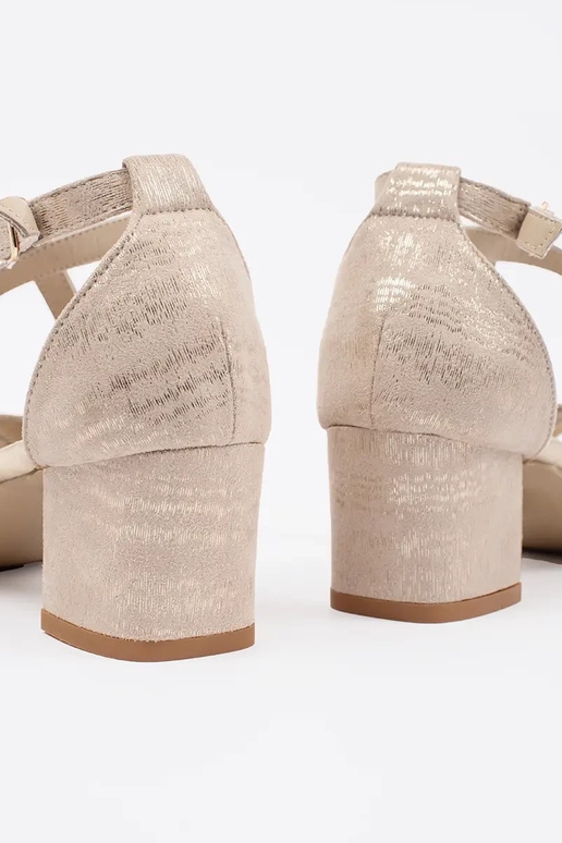 Madala lõikega spordijalatsid...