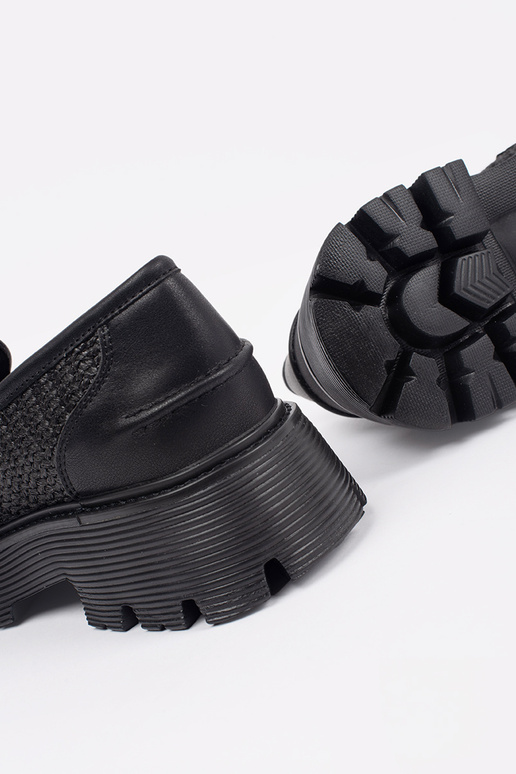 mustad platvormiga mokasiinid kuldse...