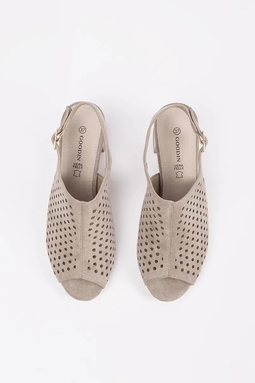 liivakarva sandaalid kontsadel nahast