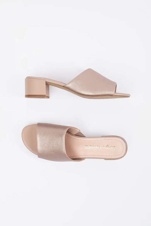 Beežid sussid kõrgel kontsal Sergio...