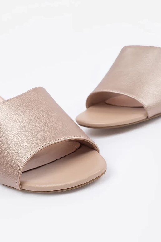 Beežid sussid kõrgel kontsal Sergio...