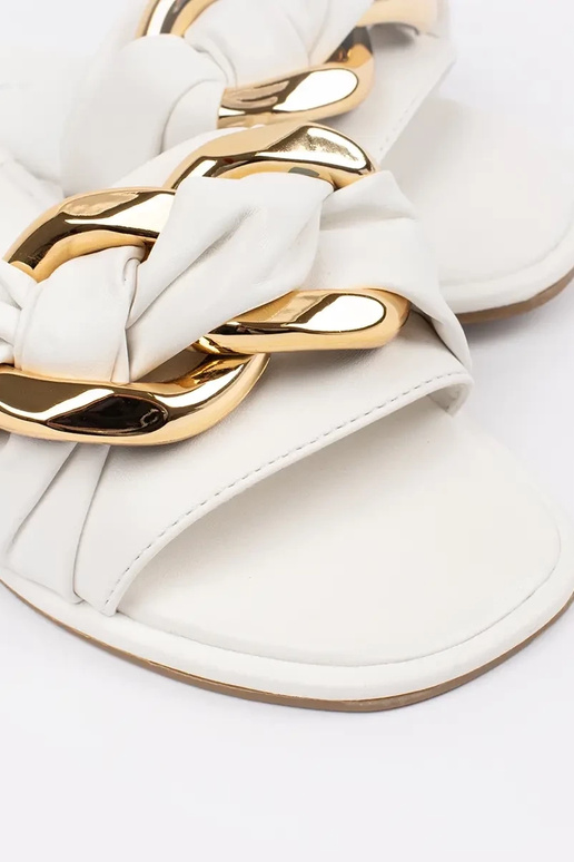 Naiste madalad sussid valge värviga Naiste madalad sussid valge värviga