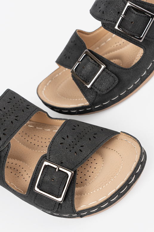 Sandaalid madalal platvormil...