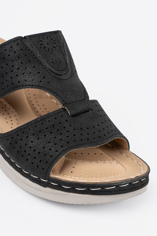 Mugavad sussid varustusega musta värv