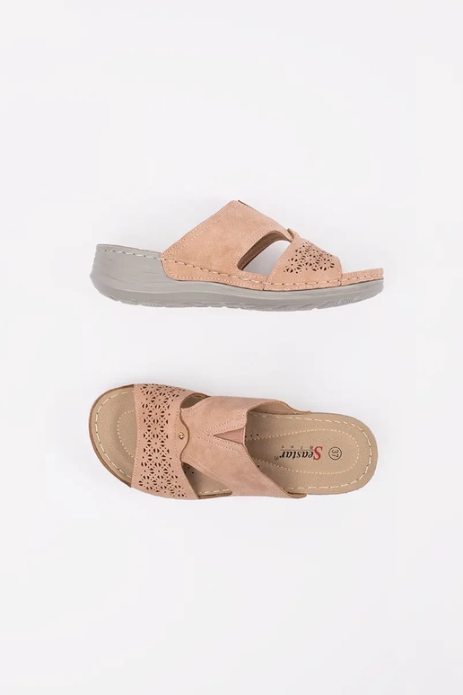 Sussid madalal platvormil pulberroosa...