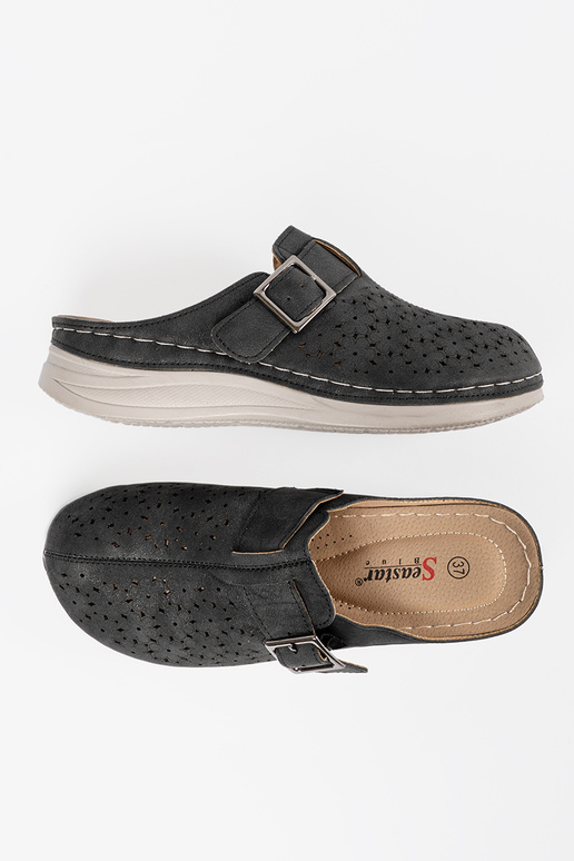 Sussid kinniste varvastega ja...