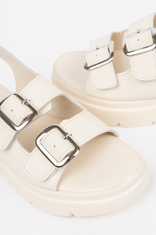 liivakarva klassikalised sandaalid...