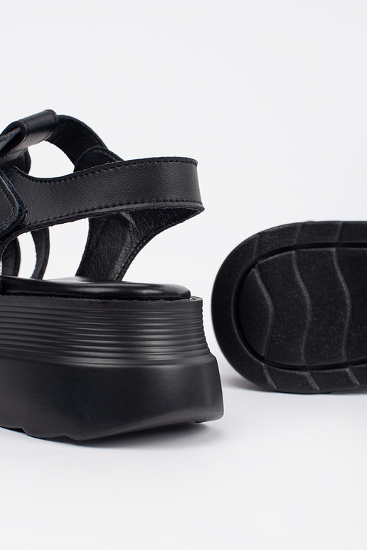 mustad nahast platvormsandale mustad nahast platvormsandale