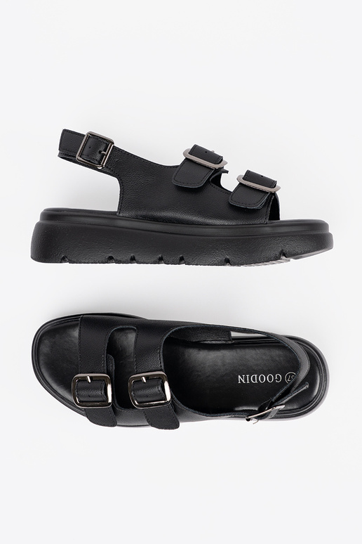 mustad klassikalised sandaalid... mustad klassikalised sandaalid...