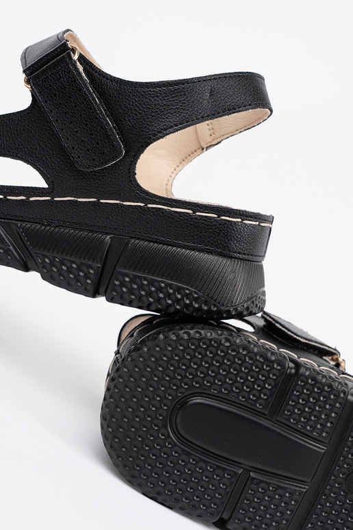 Must klassikaline sandaal naistele Must klassikaline sandaal naistele