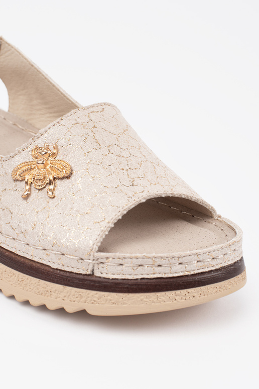 Liivakarva platvormsandaalid kinnitusega Liivakarva platvormsandaalid kinnitusega