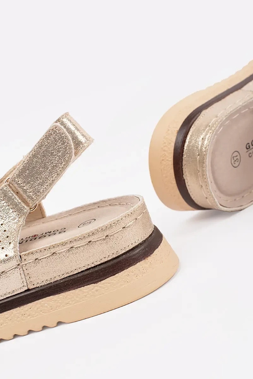 augu elementidega pehmed sandaalid... augu elementidega pehmed sandaalid...