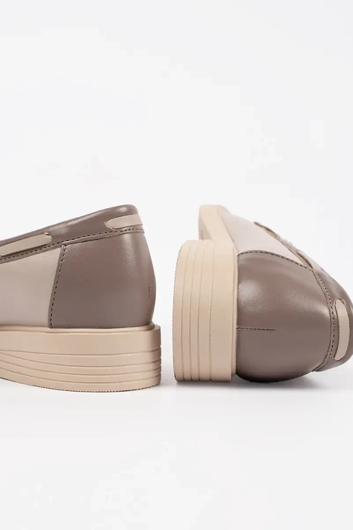 liivakarva mokasiinid nahast sisetallaga