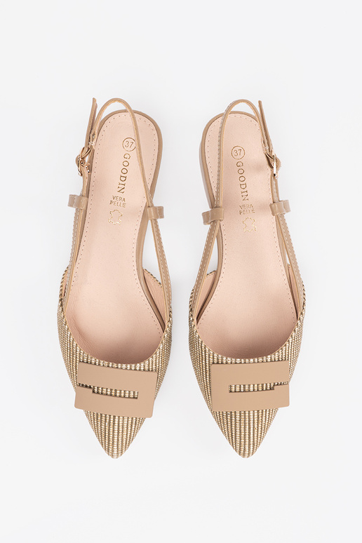 Tumedat hallikaspruuni sandaal