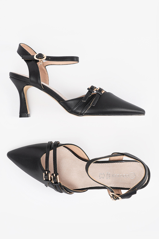 Must kõrged kontsad