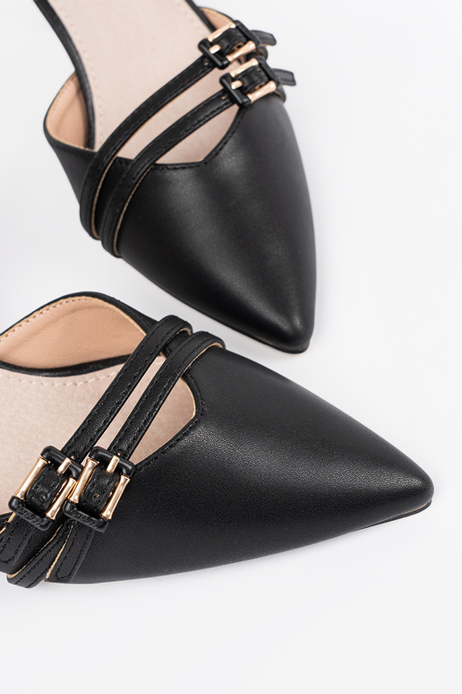 Must kõrged kontsad