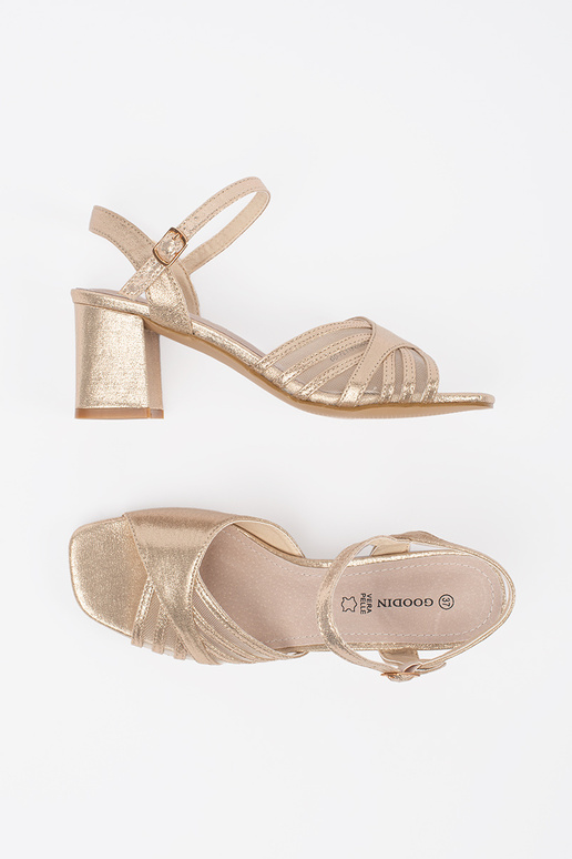 Kuldne sädelev platvormsandaal kontsaga