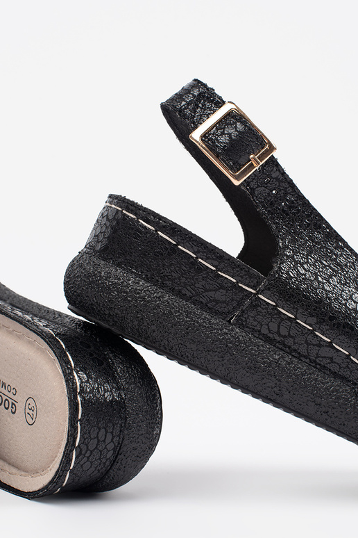 khaki värvi aukudega mokasiinid khaki värvi aukudega mokasiinid