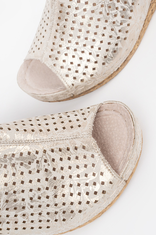 Liivakarva sandaalid Liivakarva sandaalid