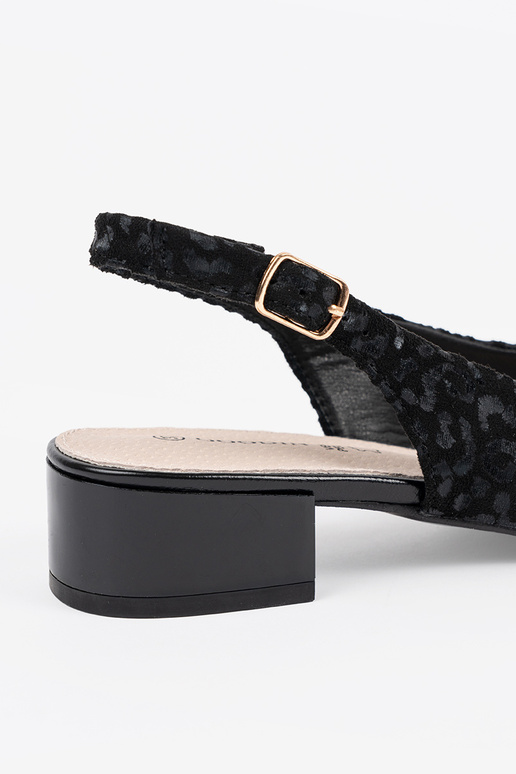 mustad sandaalid madalal kontsal...