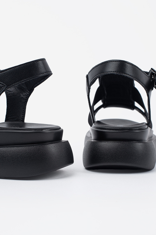 Must Nahk Elegantne Sandal Platvormiga