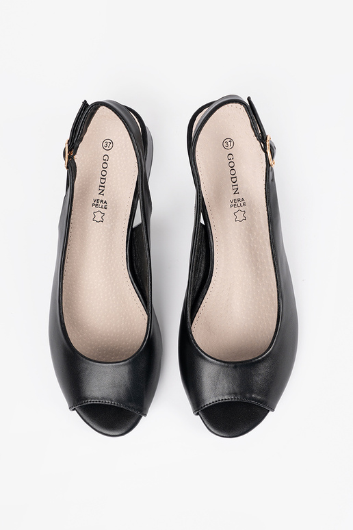 mustad sandaalid elegantsed madalal... mustad sandaalid elegantsed madalal...