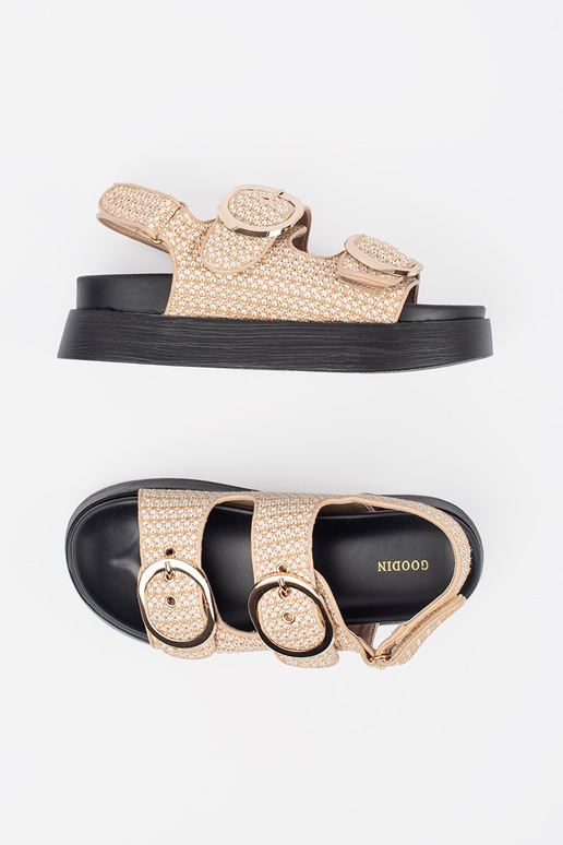 Platvormiga sandaalid...