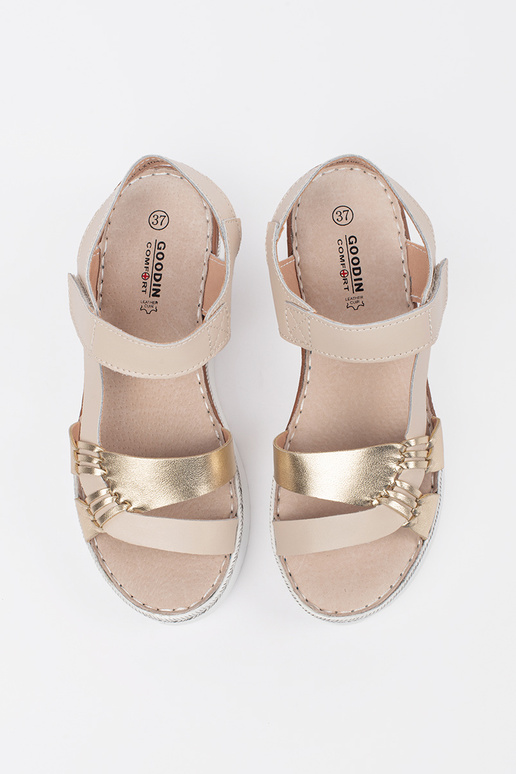 Kreemjas Sandal Platvormiga...