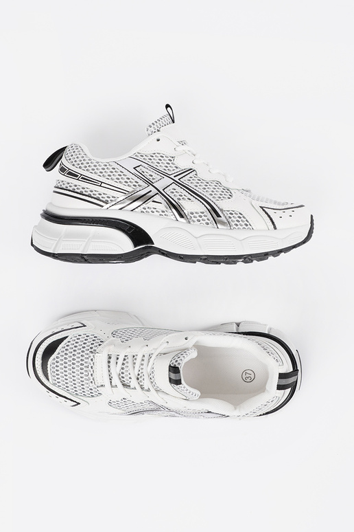 Naisterahvaste valged-mustad...