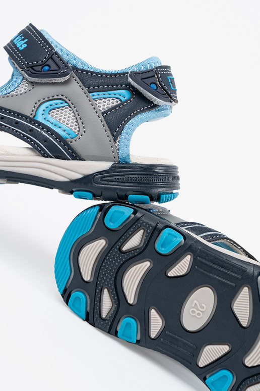 Tumedalt sinised poiste sandaalid