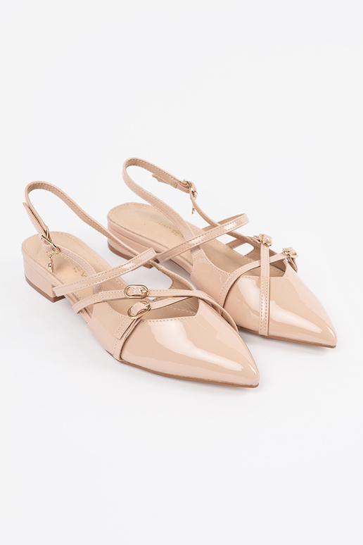 Läikivad naiste liivakarva kõrged...