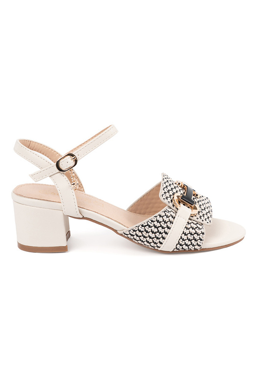 Naiste valged sandaalid keskmise...