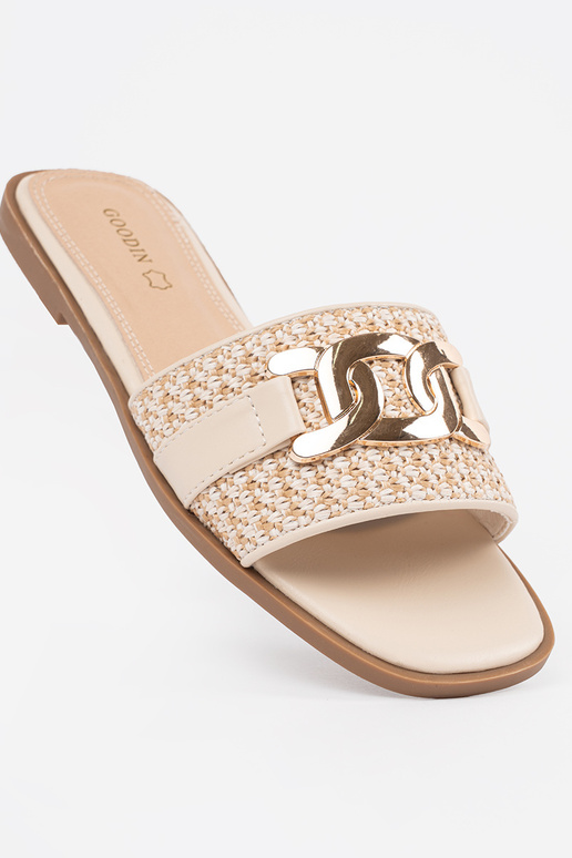 Naisterahvaste liivakarva sussid... Naisterahvaste liivakarva sussid...