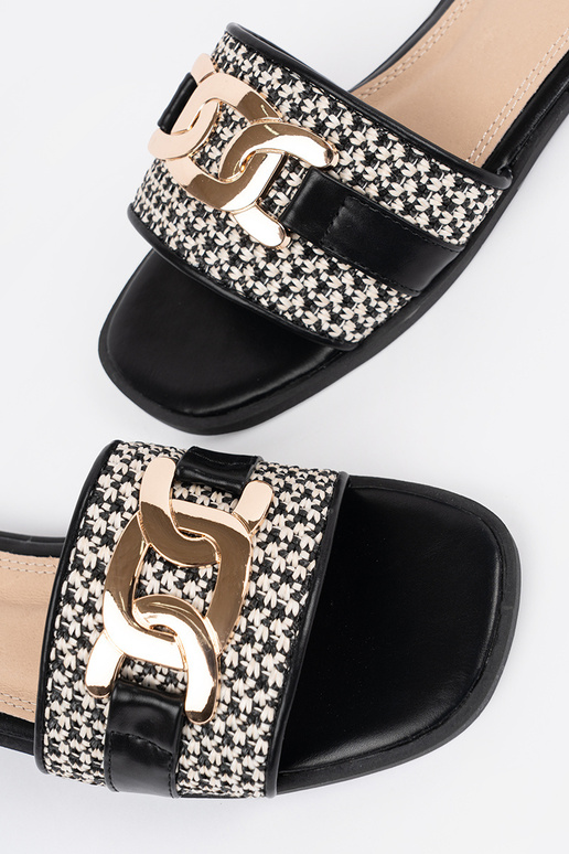 Naisterahvaste mustad-valged sussid... Naisterahvaste mustad-valged sussid...