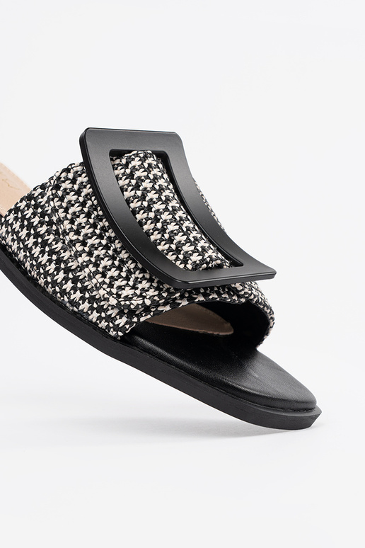 Must-valged lamedad plätud Must-valged lamedad plätud