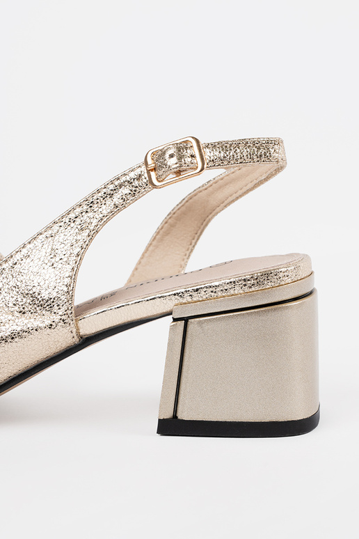 Kuldse värvi sametised naiste... Kuldse värvi sametised naiste...