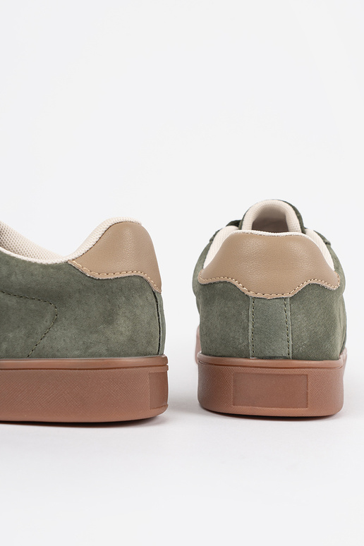 Rohelised sametist naiste... Rohelised sametist naiste...