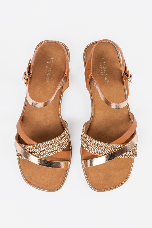 Naiste kontsaga sandaalid avatud...