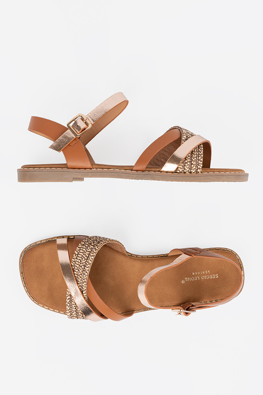 Naiste kontsaga sandaalid avatud...