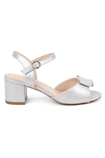 Kuldne naiste sandaalid...