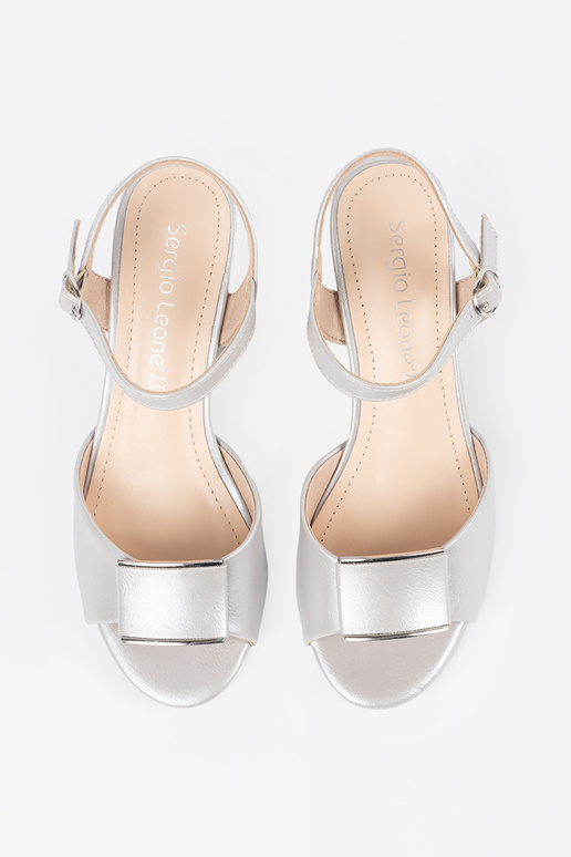 Kuldne naiste sandaalid madalal...