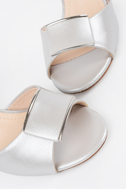 Kuldne naiste sandaalid madalal...